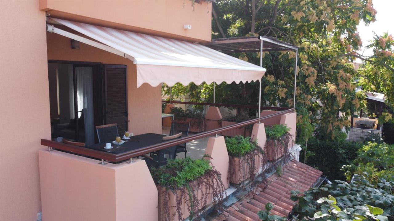 Apartment Ecio Vinkuran Luaran gambar