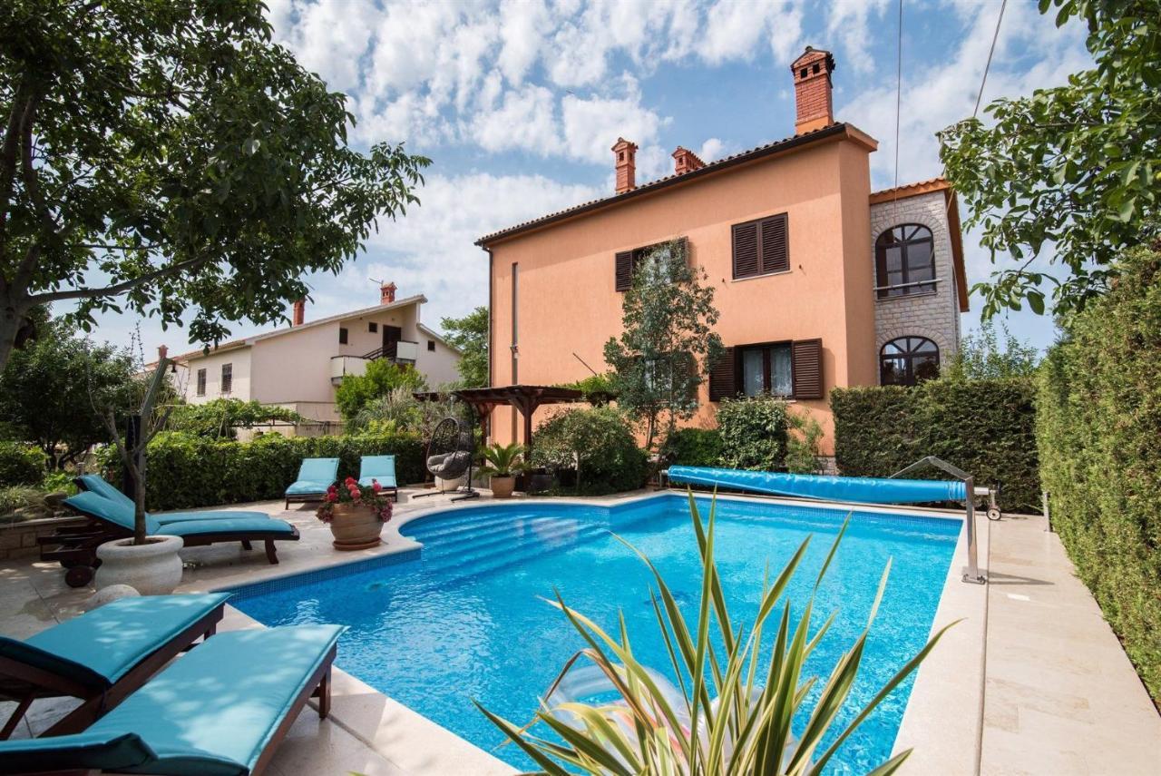 Apartment Ecio Vinkuran Luaran gambar